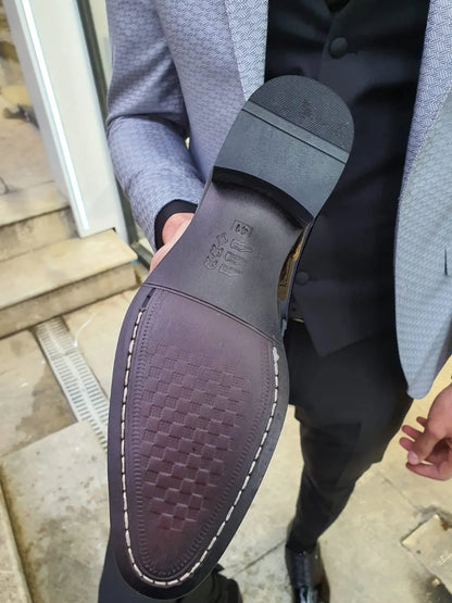 VillaNova Black Laced Oxford - Elegant Patent Leather Shoes - BRABION