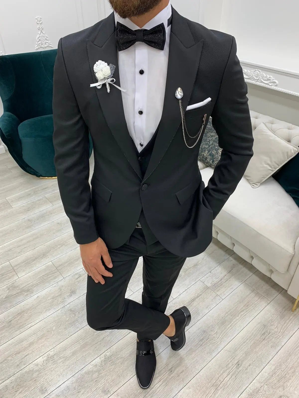 Wilson Black Peak Lapel Tuxedo: Elegance Redefined - BRABION