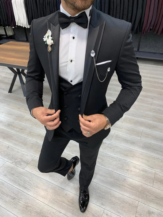 Edmond Black Slim Fit Peak Lapel Tuxedo: Luxury Redefined - BRABION