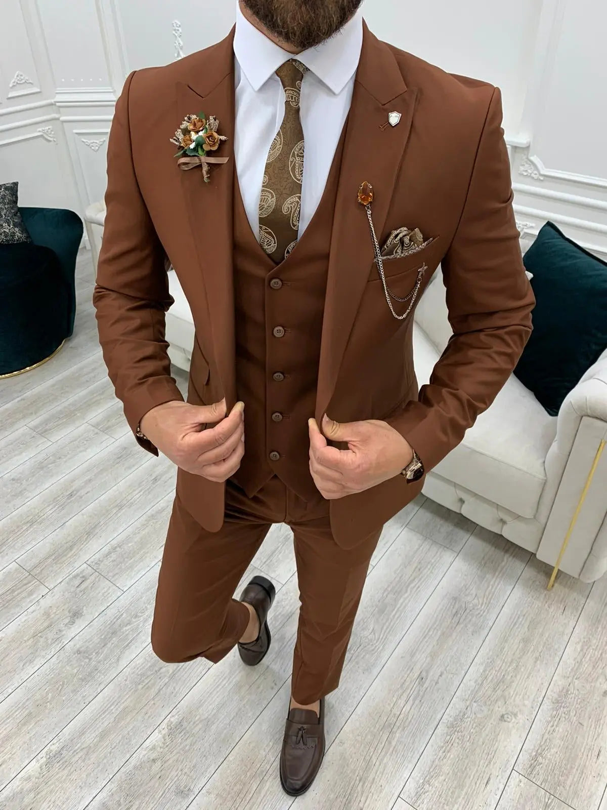 Lance Brown Slim Fit Three-Piece Suit BOJONI