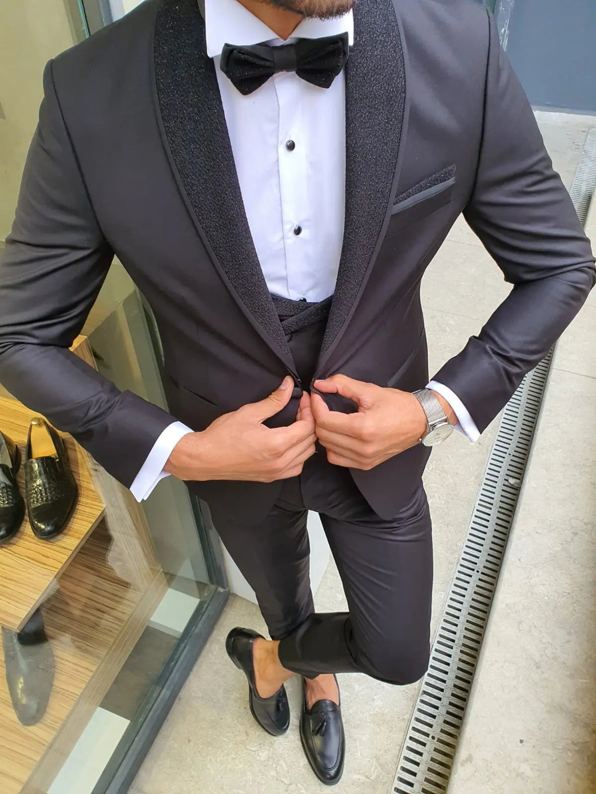 Midvale Black Slim Fit Shawl Lapel Tuxedo - BRABION