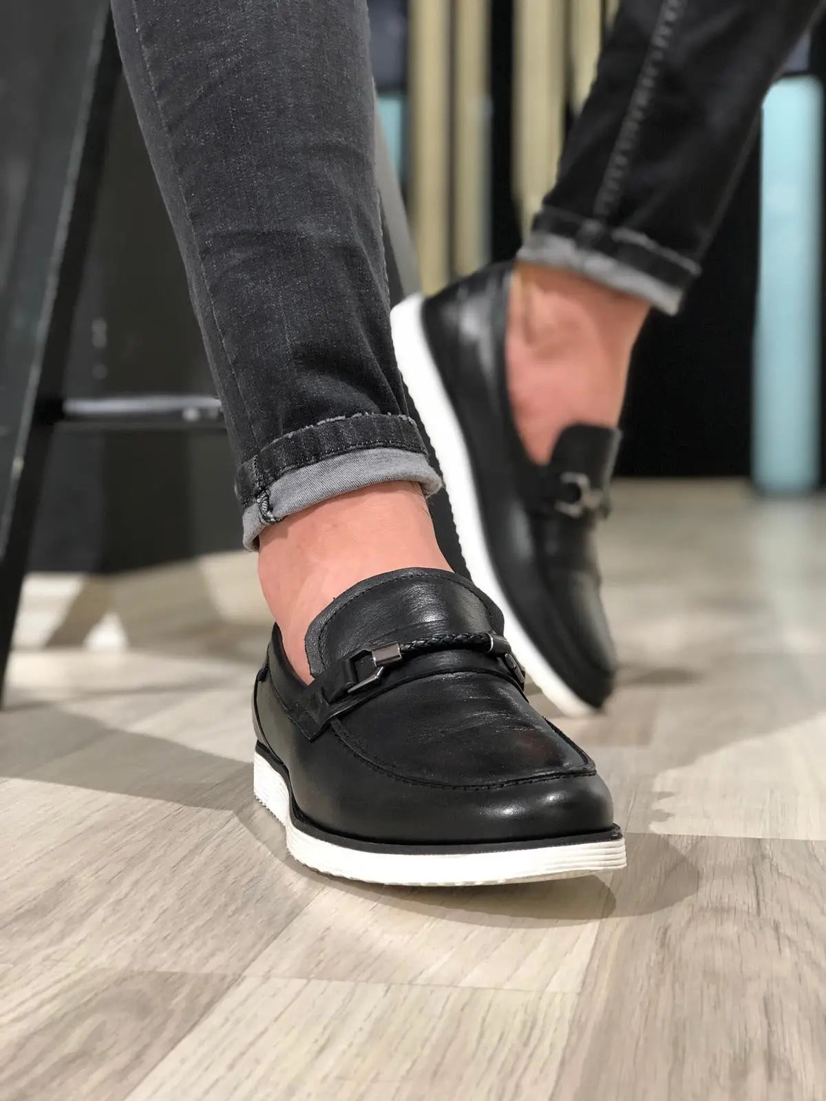Heritage Buckle Detail Black Loafer - BRABION