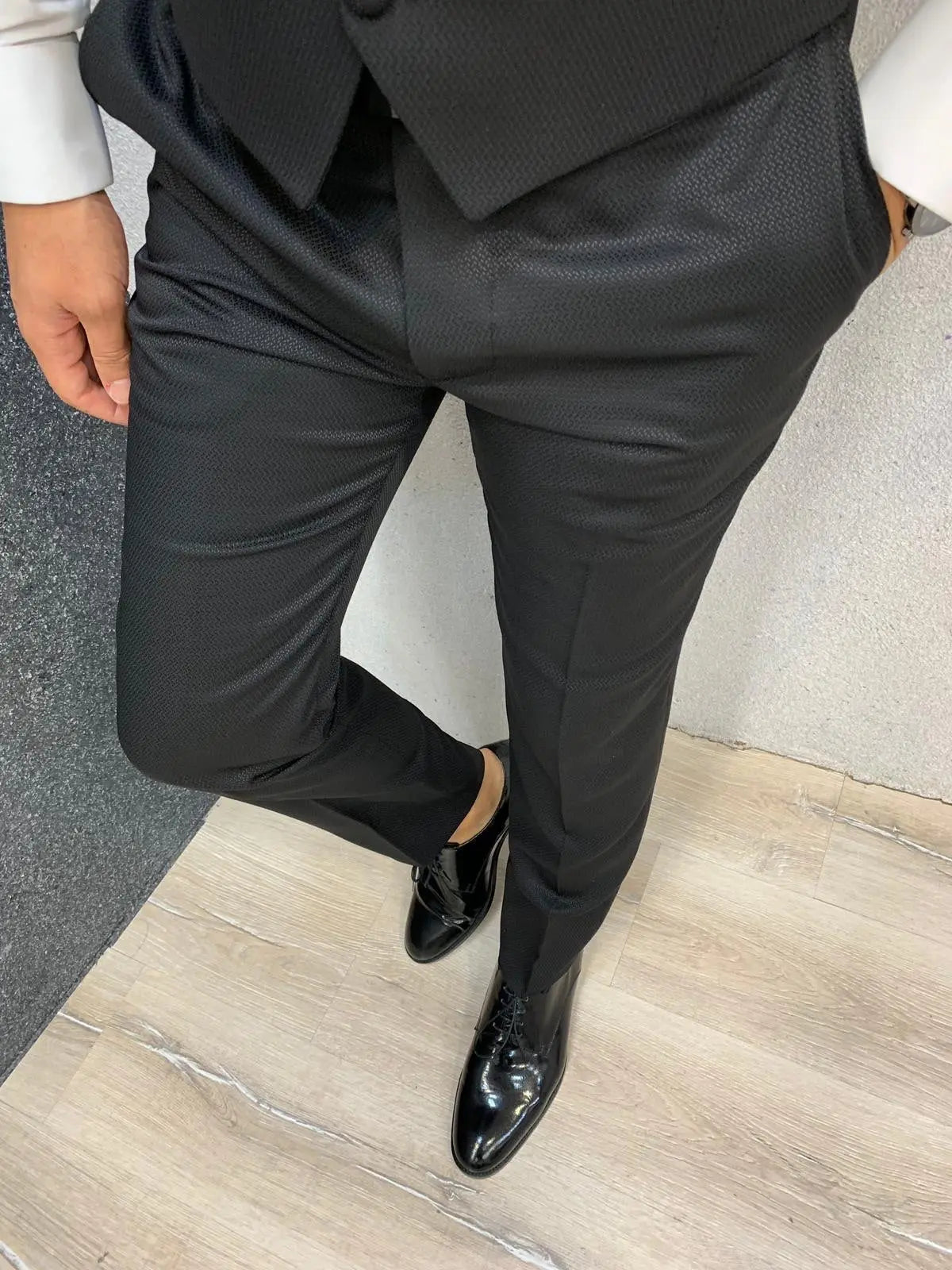 Bond Black Slim Fit Tuxedo - Timeless Elegance for Formal Occasions - BRABION