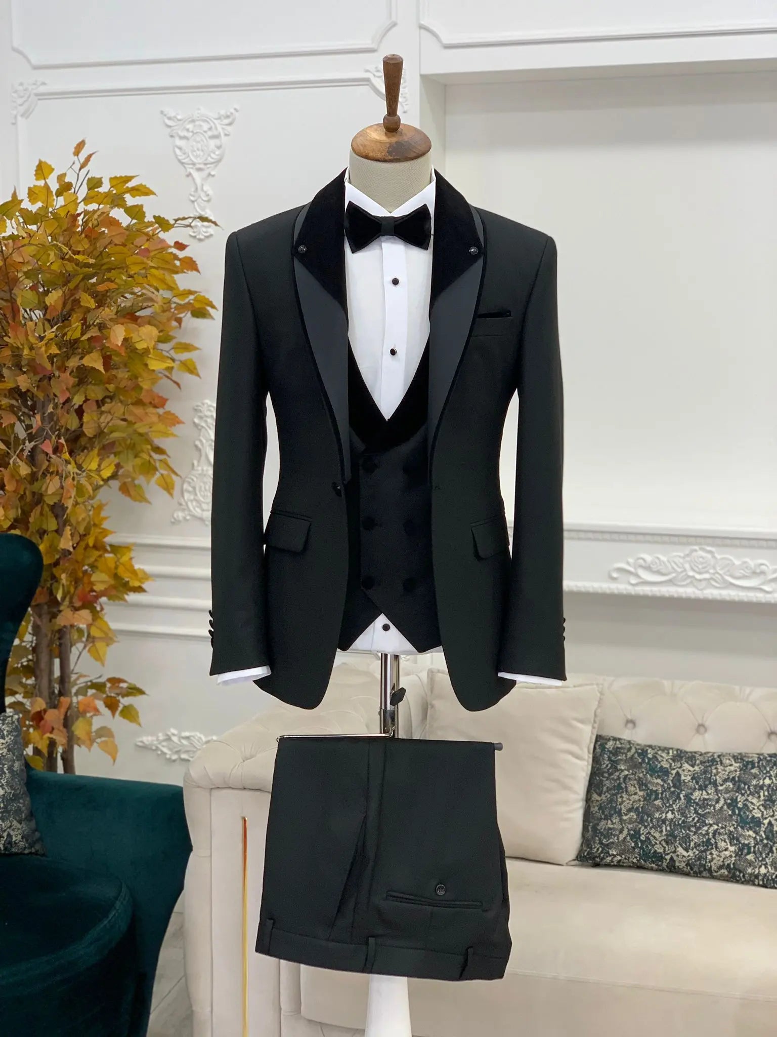 Caesar Black Slim Fit Velvet Shawl Lapel Tuxedo - BRABION