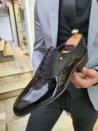 VillaNova Black Laced Oxford - Elegant Patent Leather Shoes - BRABION