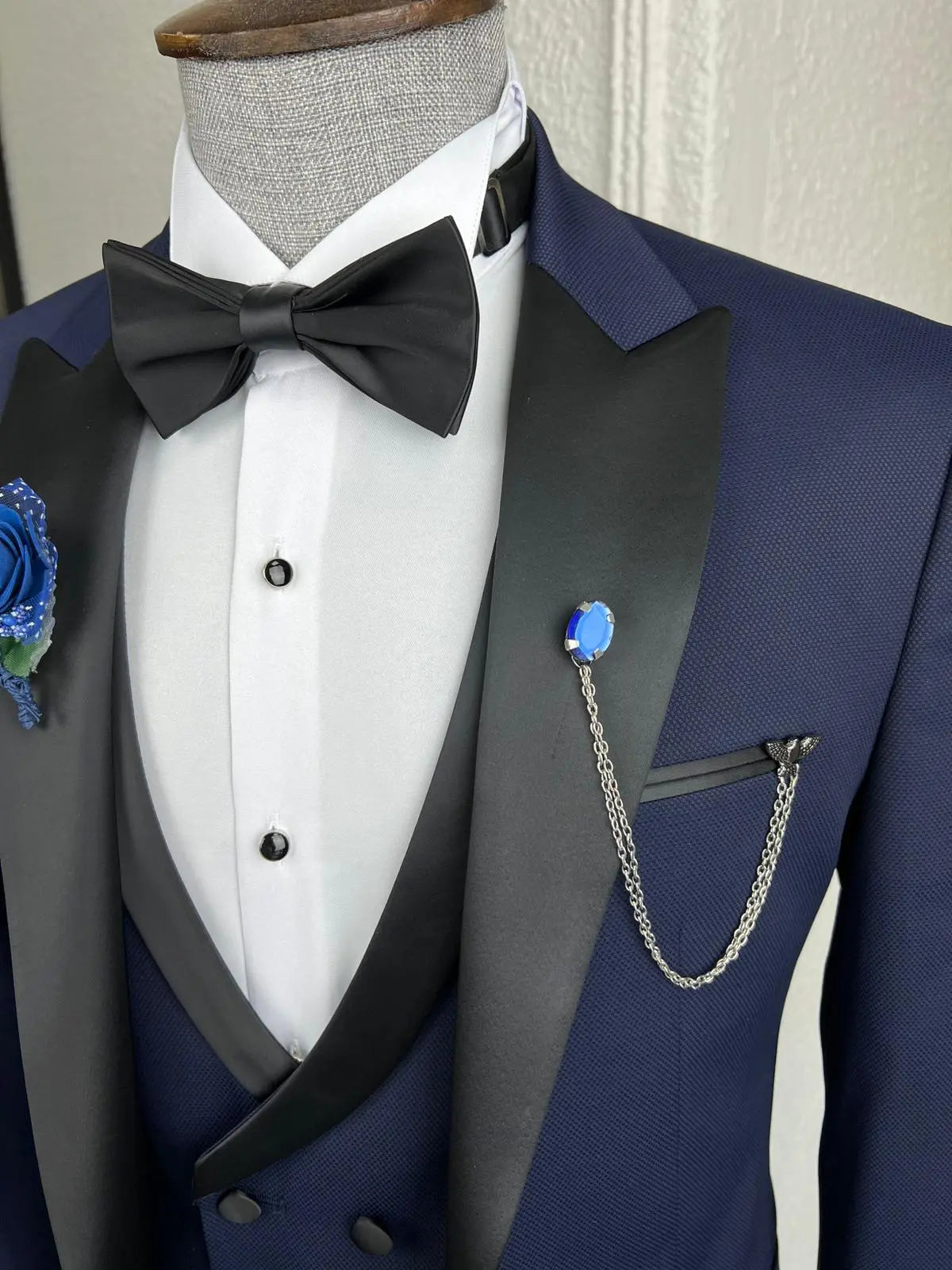 Bensen Slim Fit Patterned Navy Blue Dovetail Collared Tuxedo - BRABION
