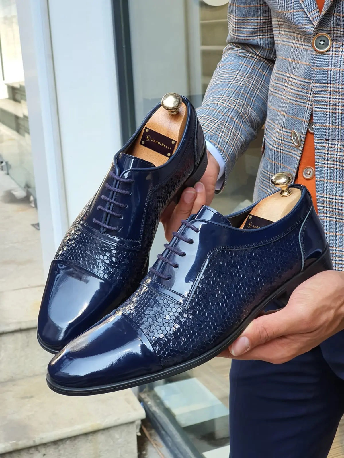 Henderson Navy Blue Wholecut Derbies - BRABION