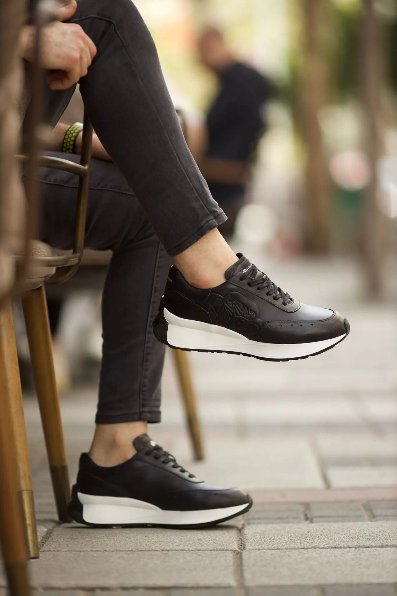Romeo Eva Sole Black Sneakers - Elegant Versatile Footwear - BRABION