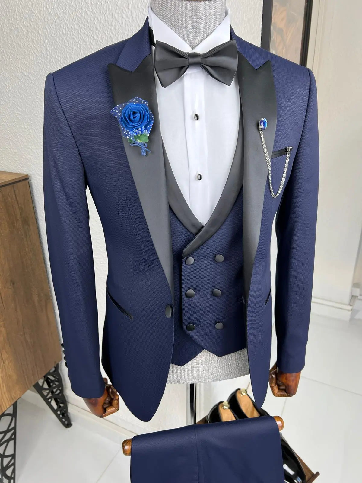 Bensen Slim Fit Patterned Navy Blue Dovetail Collared Tuxedo - BRABION