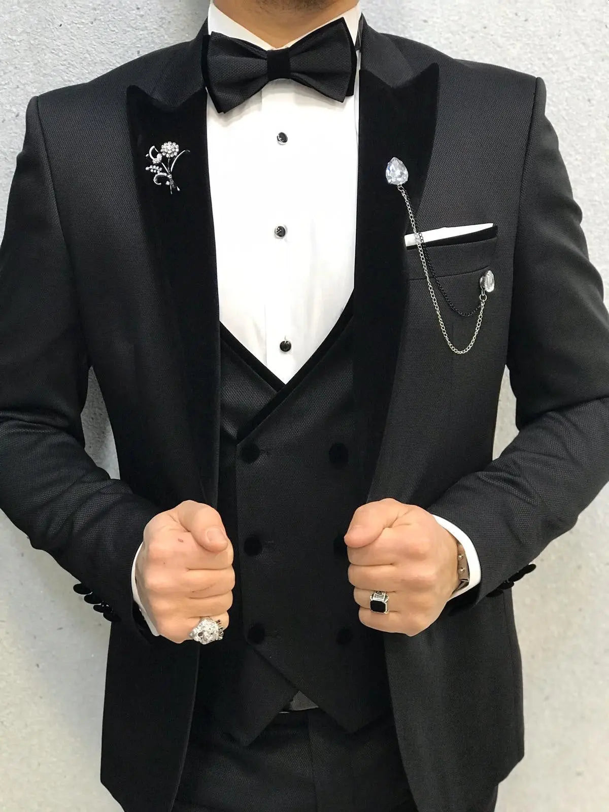 Ventura Black Slim Fit Tuxedo – Timeless Elegance for Formal Occasions - BRABION