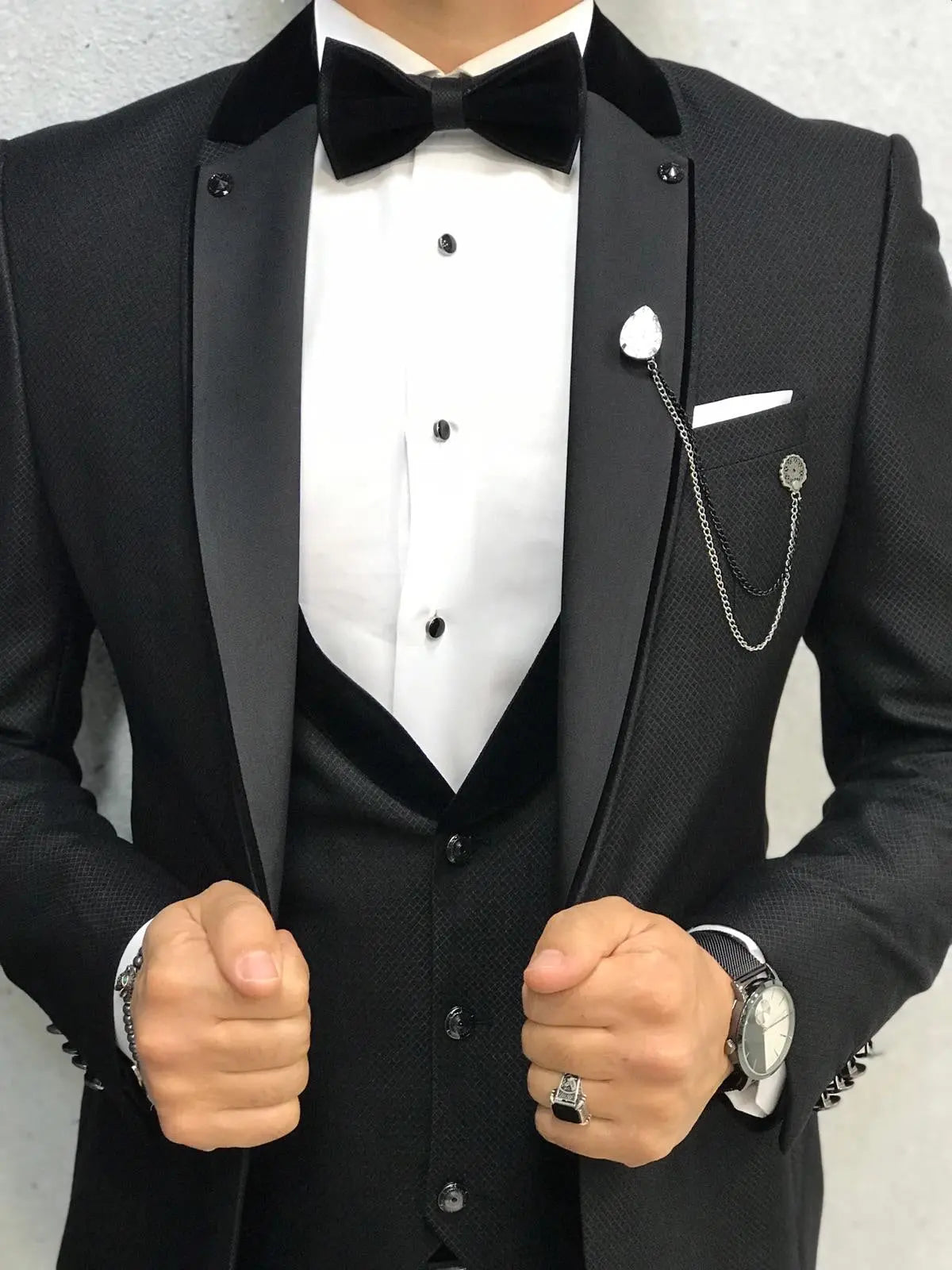 Lazio Black Slim-Fit Tuxedo for Modern Elegance - BRABION