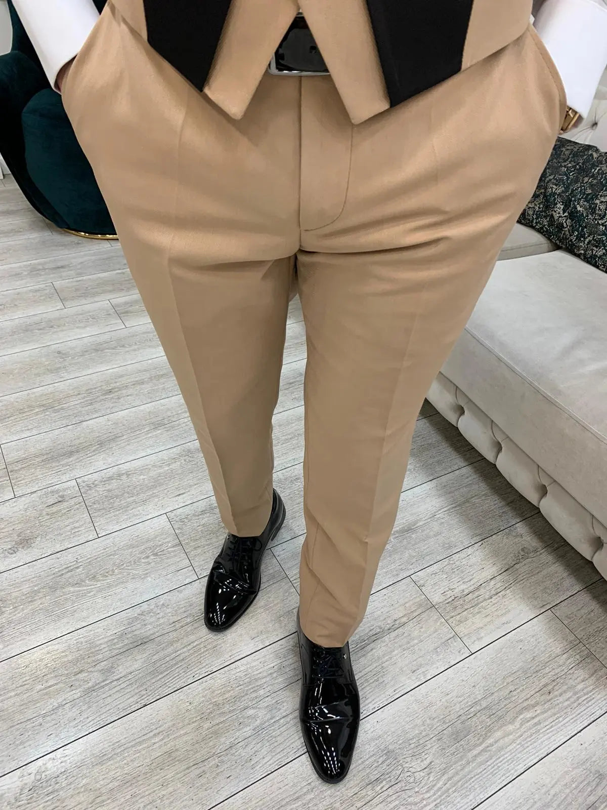 Eden Gold Slim Fit Peak Lapel Tuxedo for Modern Gentlemen - BRABION
