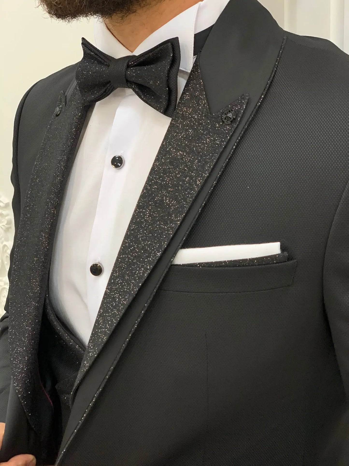 Bethesda Black Shawl Lapel Tuxedo: Timeless Elegance for Formal Occasions - BRABION