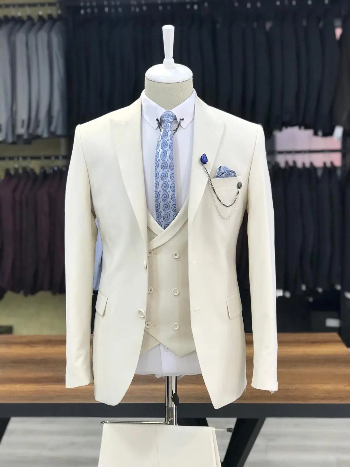 Eros Cream Slim Fit Wool Suit - A Timeless Classic BOJONI