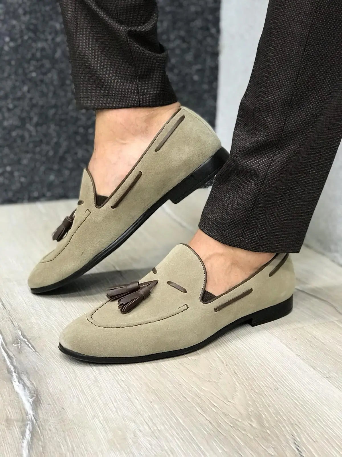 Tassel Suede Leather Cream Loafers - BRABION