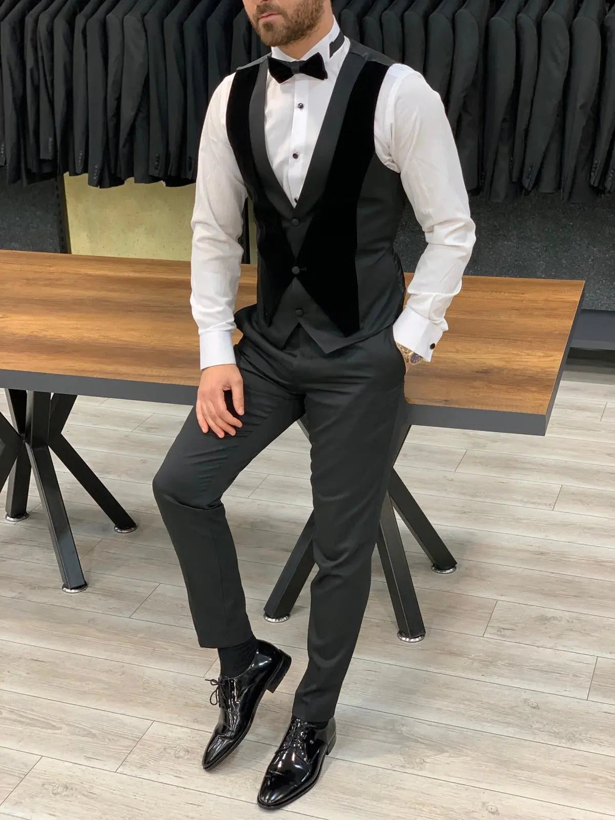 Keene Black Velvet Peak Lapel Tuxedo - The Pinnacle of Formal Elegance - BRABION