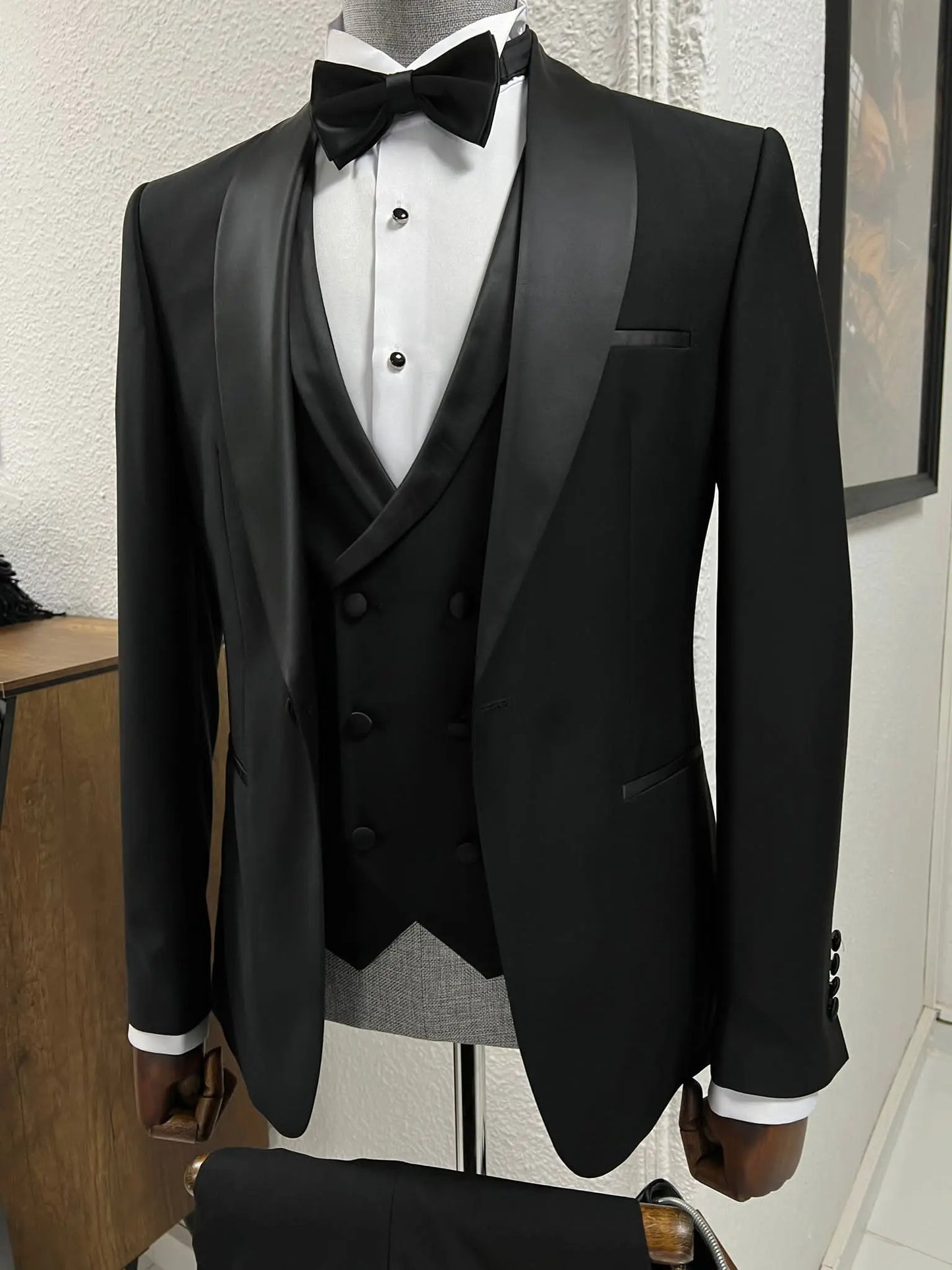 Lenzi Slim Fit Black Party Tuxedo for Men - BRABION
