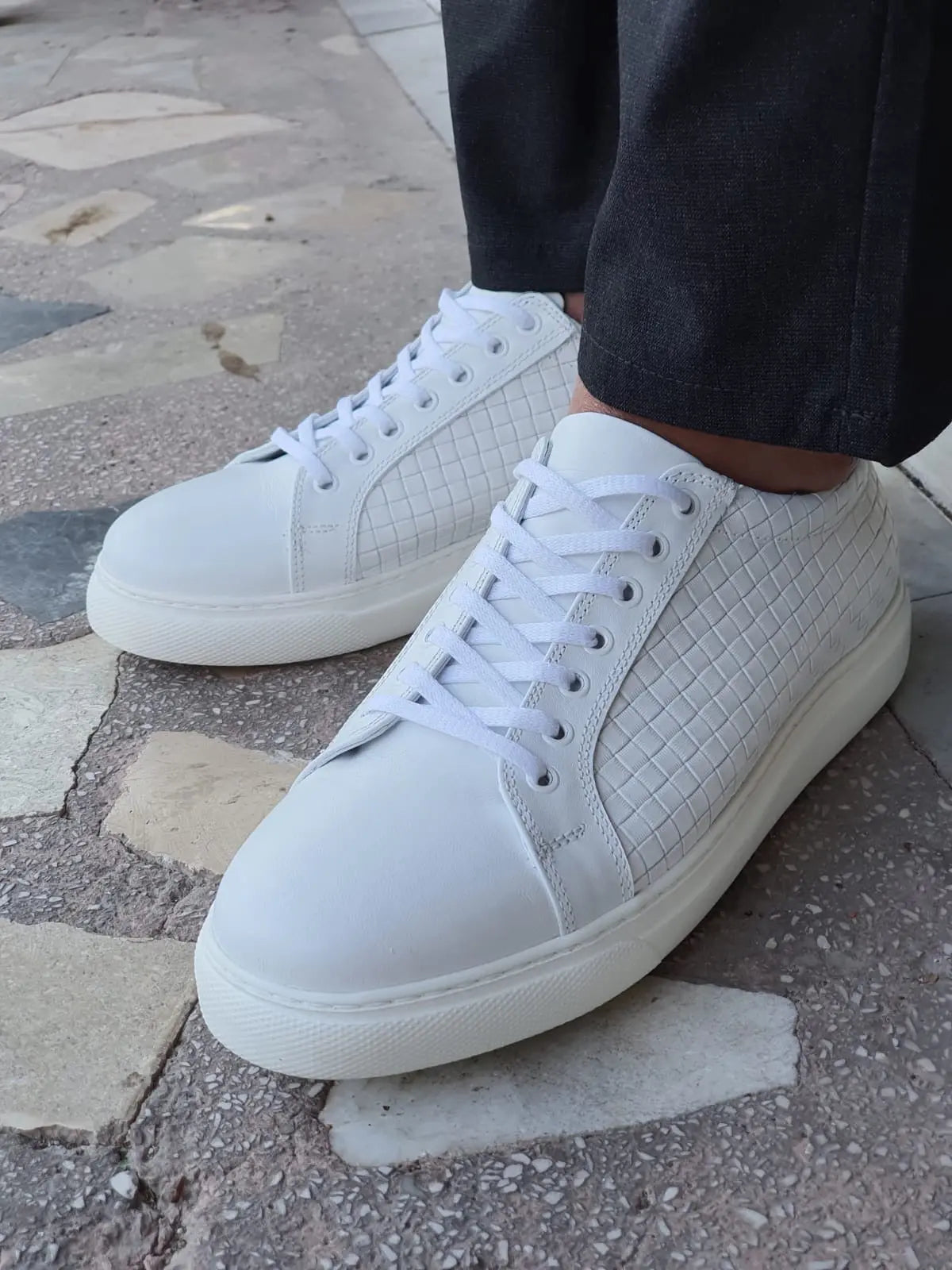 Montreal White Low-Top Sneakers - BRABION