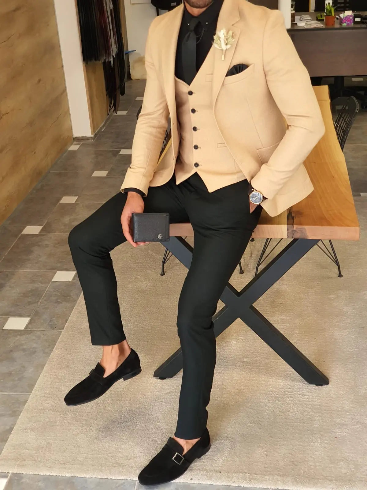 Edmond Beige Slim Fit Suit: The Ultimate Versatile Three-Piece Suit BOJONI