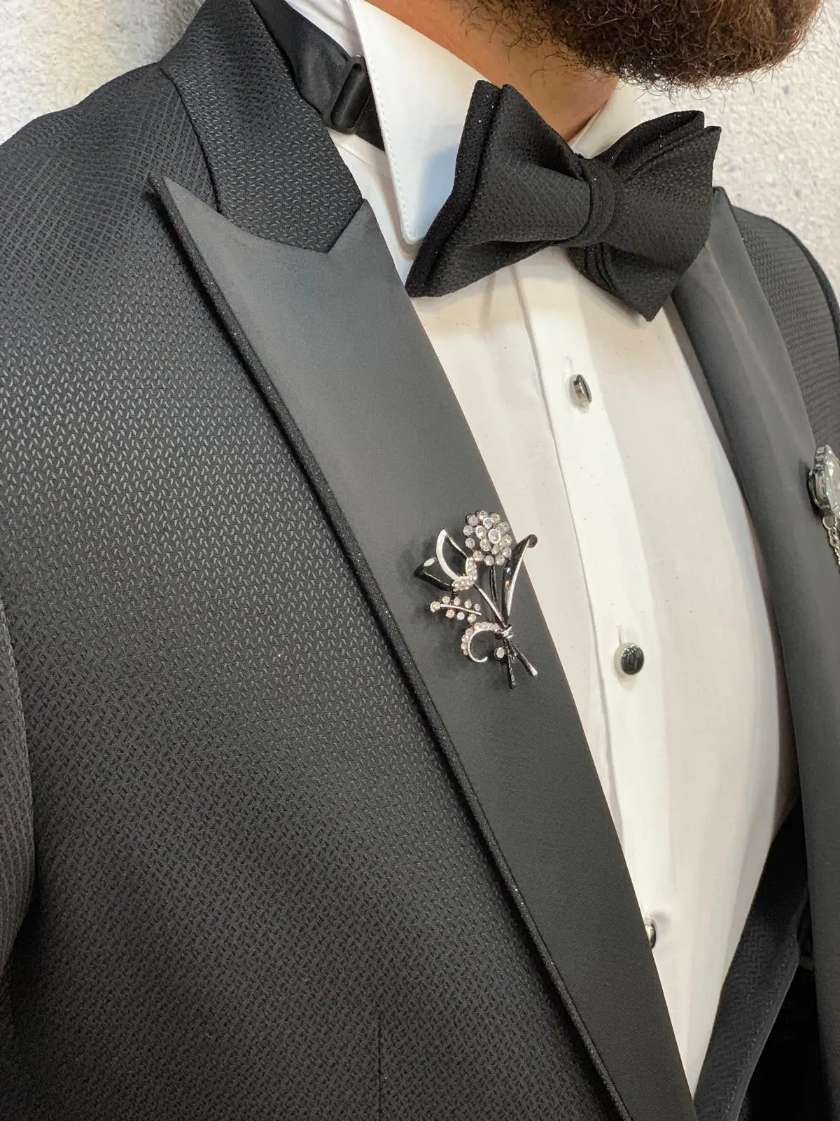 Bond Black Slim Fit Tuxedo - Timeless Elegance for Formal Occasions - BRABION