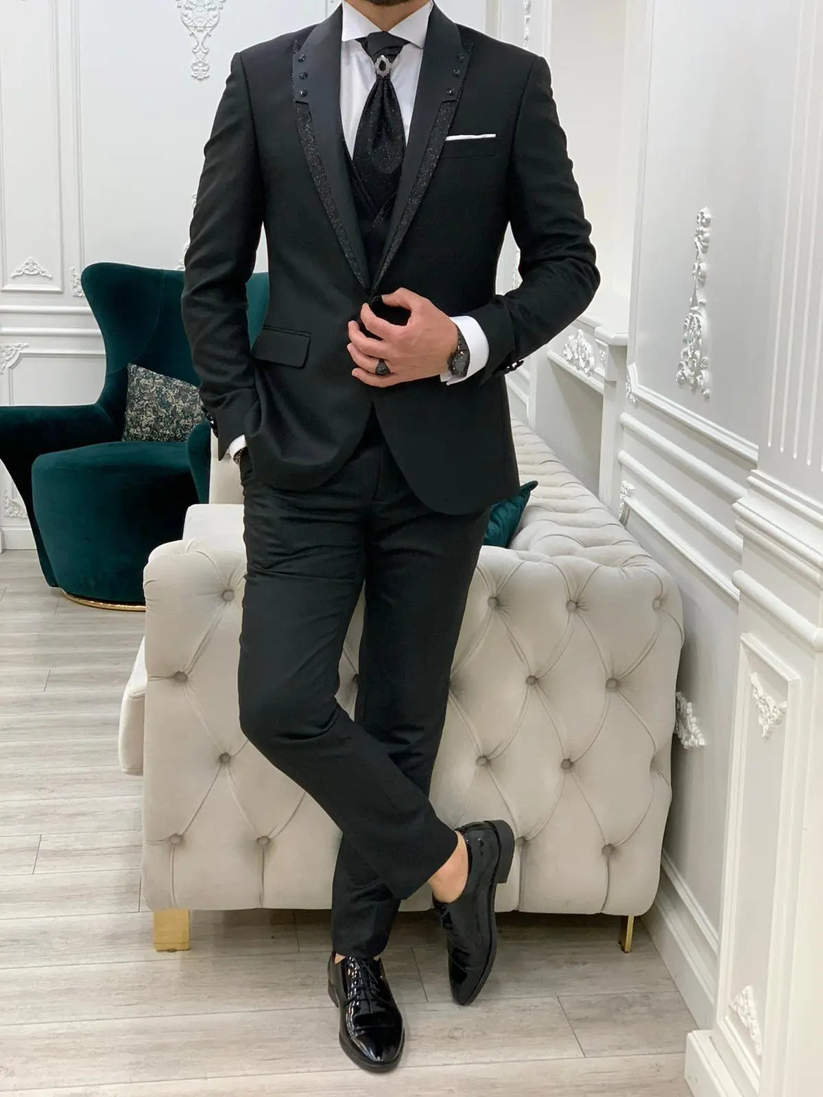 Forte Black Slim Fit Glitter Peak Lapel Wedding Suit - BRABION