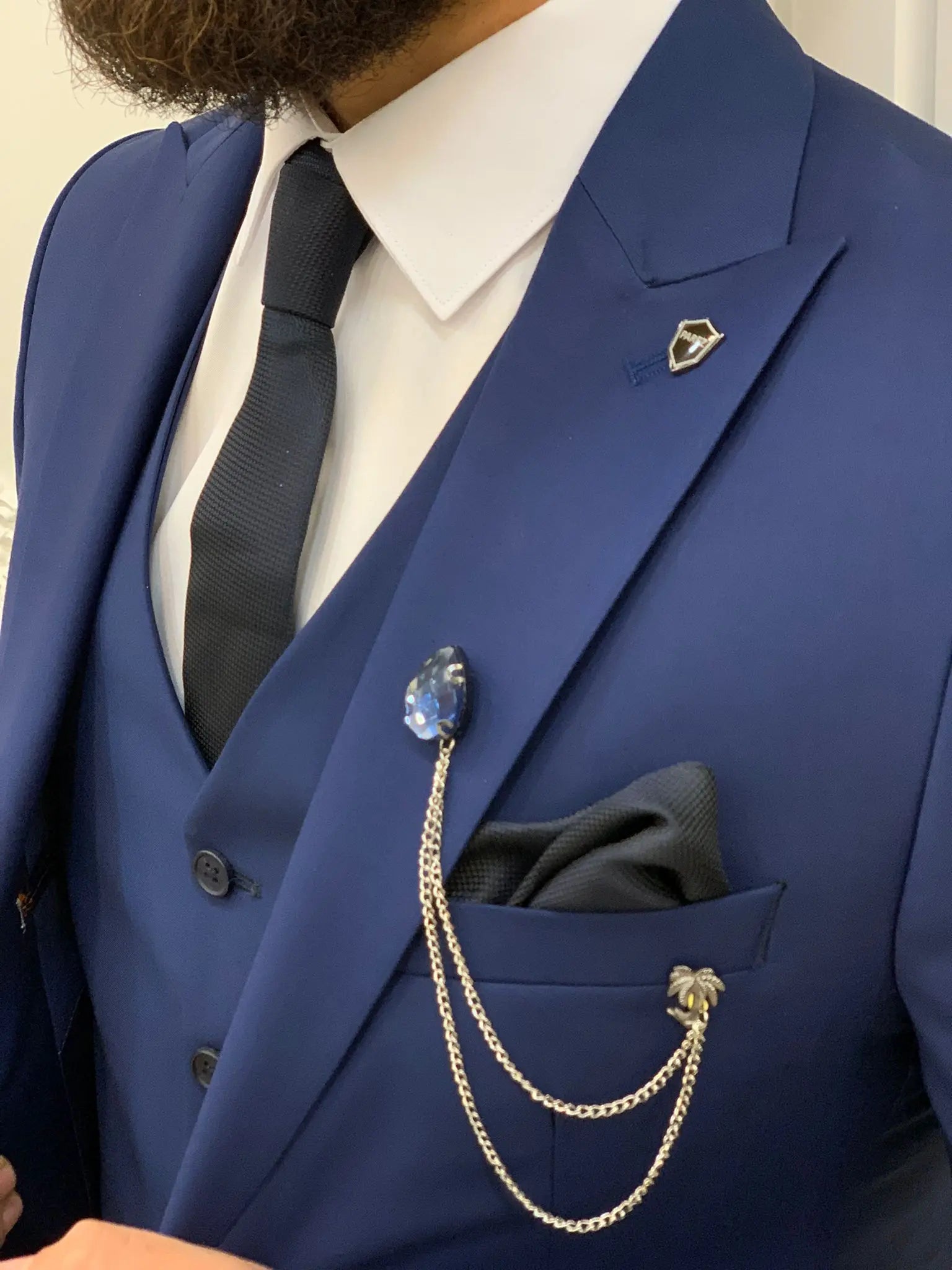 Men's Navy Blue Slim Fit Peak Lapel Suit - The Perfect Choice for Every Occasion BOJONI