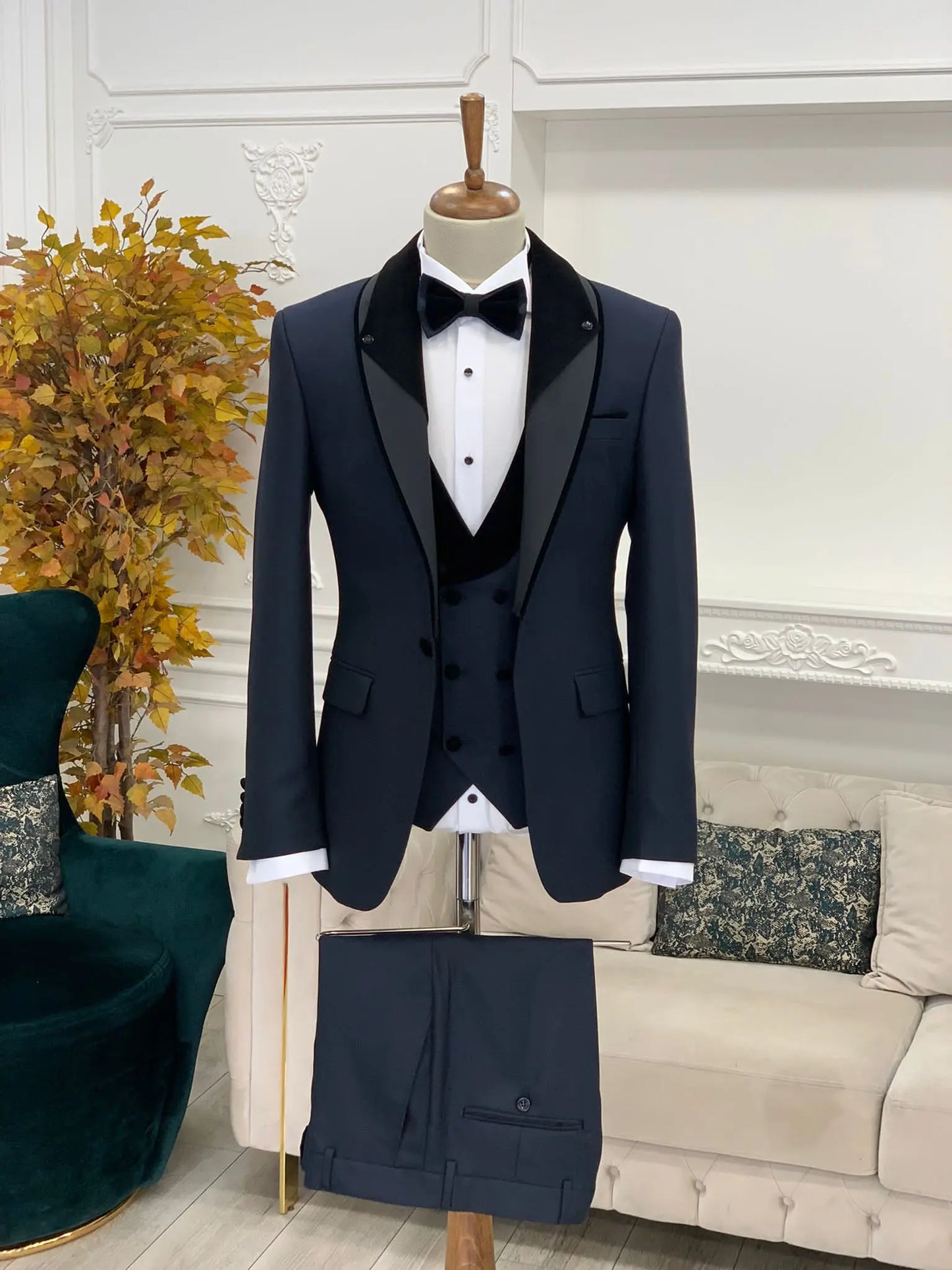 Caesar Navy Blue Slim Fit Velvet Shawl Lapel Tuxedo - BRABION