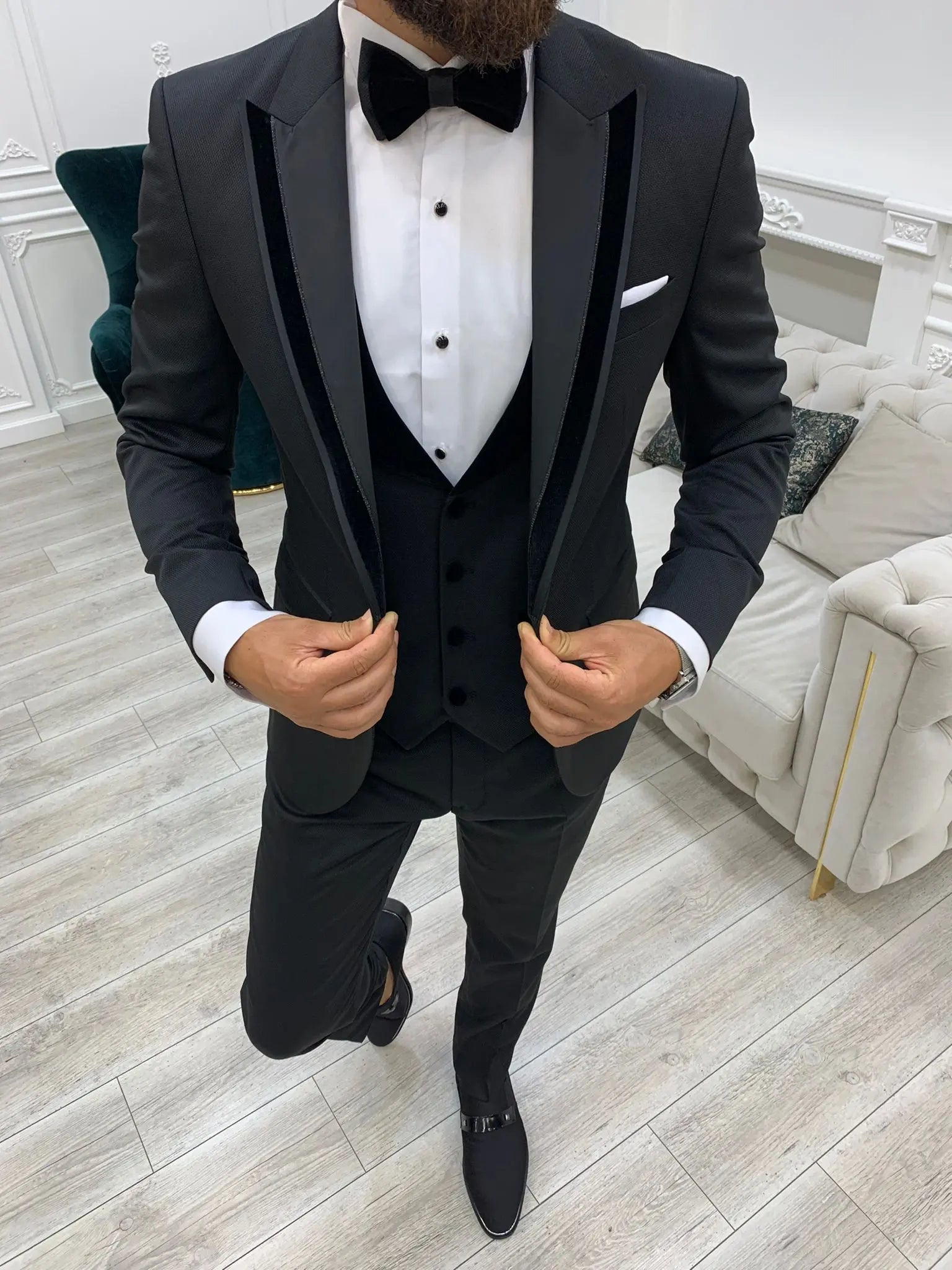 Edmond Black Slim Fit Velvet Peak Lapel Tuxedo - BRABION