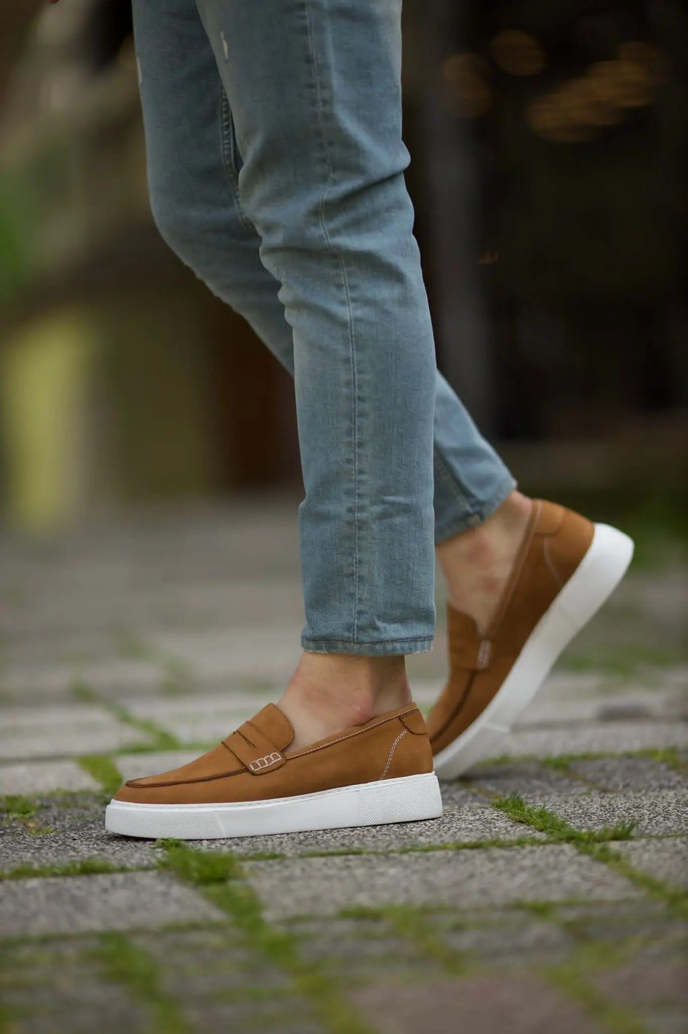 Vince Eva Sole Nubuck Strap Camel Shoes: Stylish Comfort for Every Occasion - BRABION