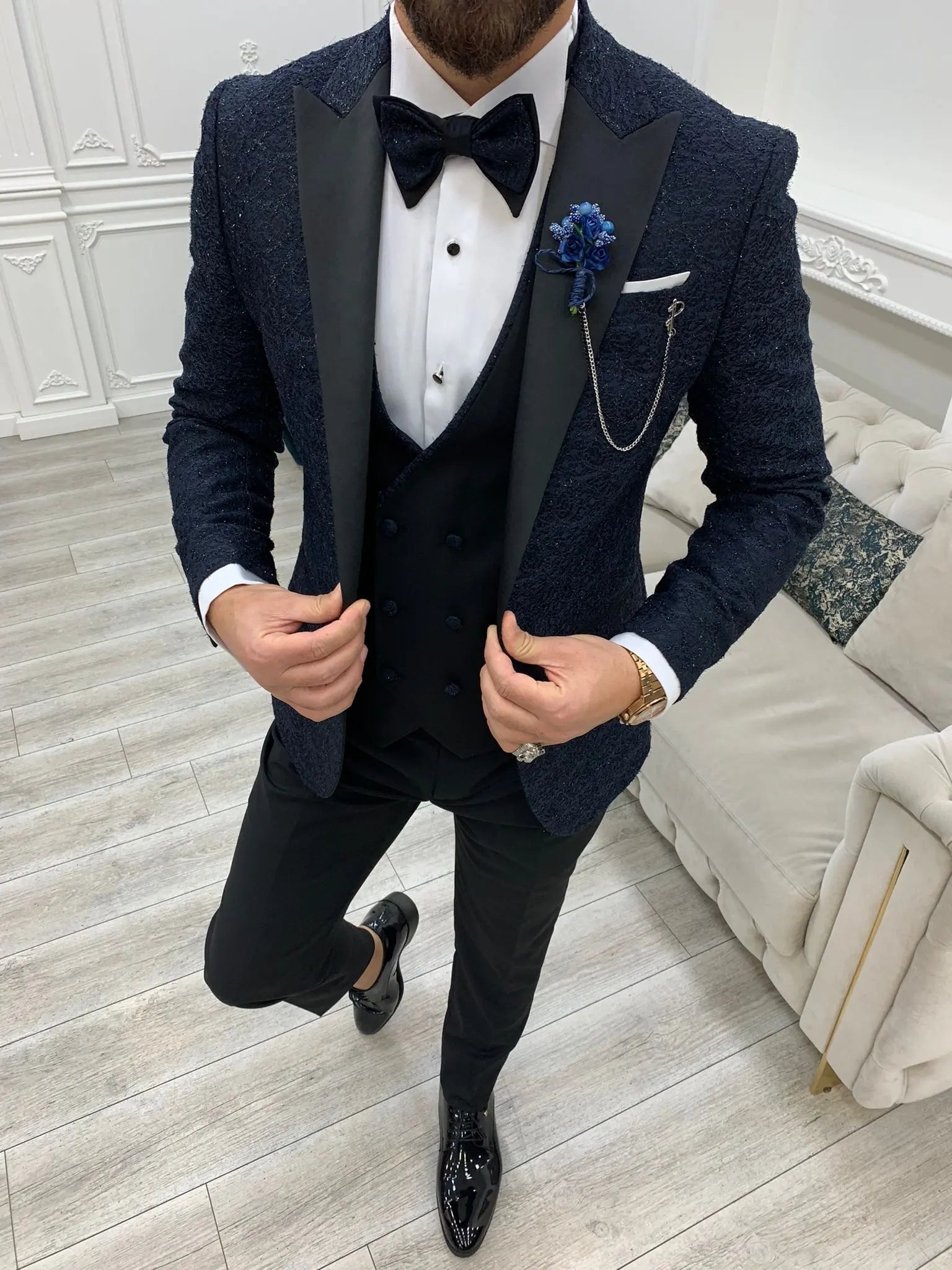 Caesar Navy Blue Slim Fit Peak Lapel Floral Patterned Tuxedo - BRABION