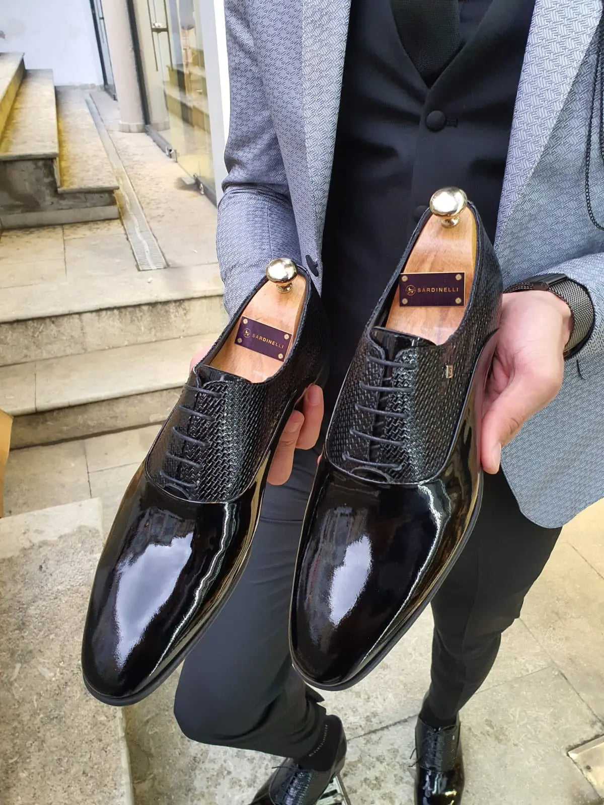 VillaNova Black Laced Oxford - Elegant Patent Leather Shoes - BRABION