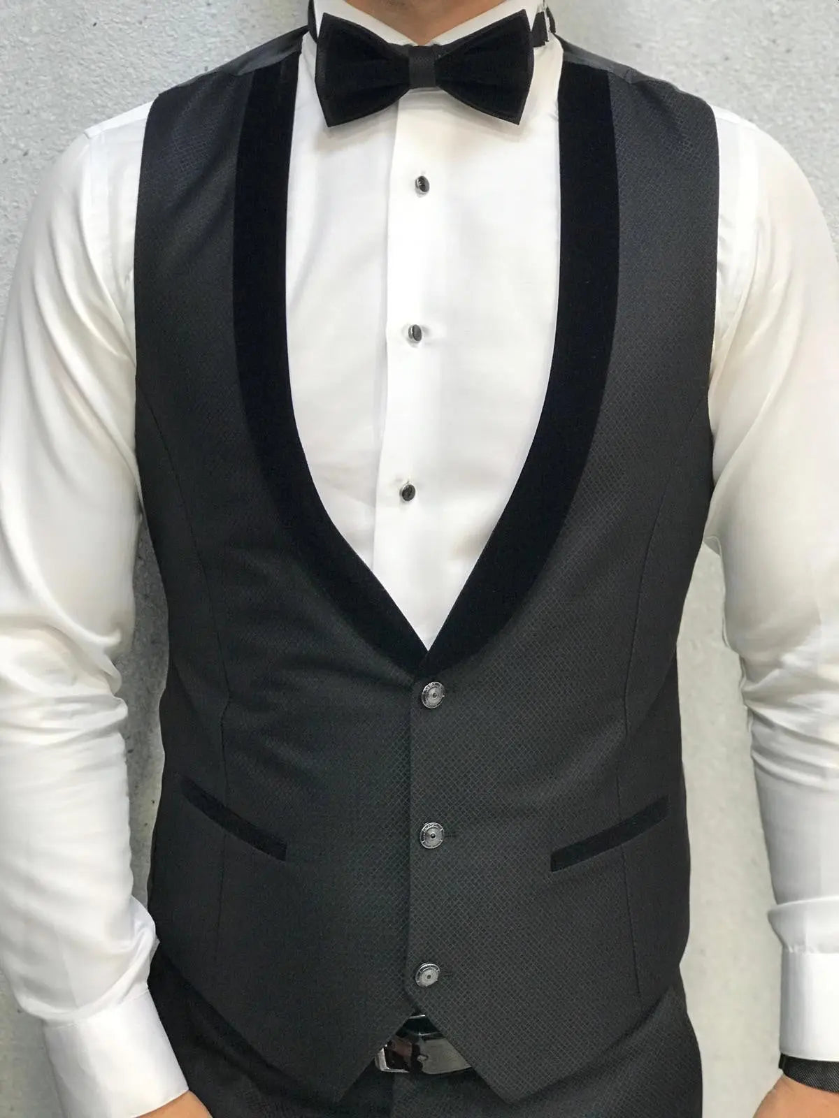 Lazio Black Slim-Fit Tuxedo for Modern Elegance - BRABION