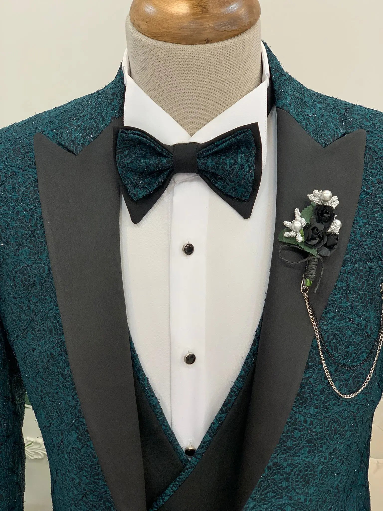 Caesar Green Slim Fit Peak Lapel Floral Patterned Tuxedo - BRABION