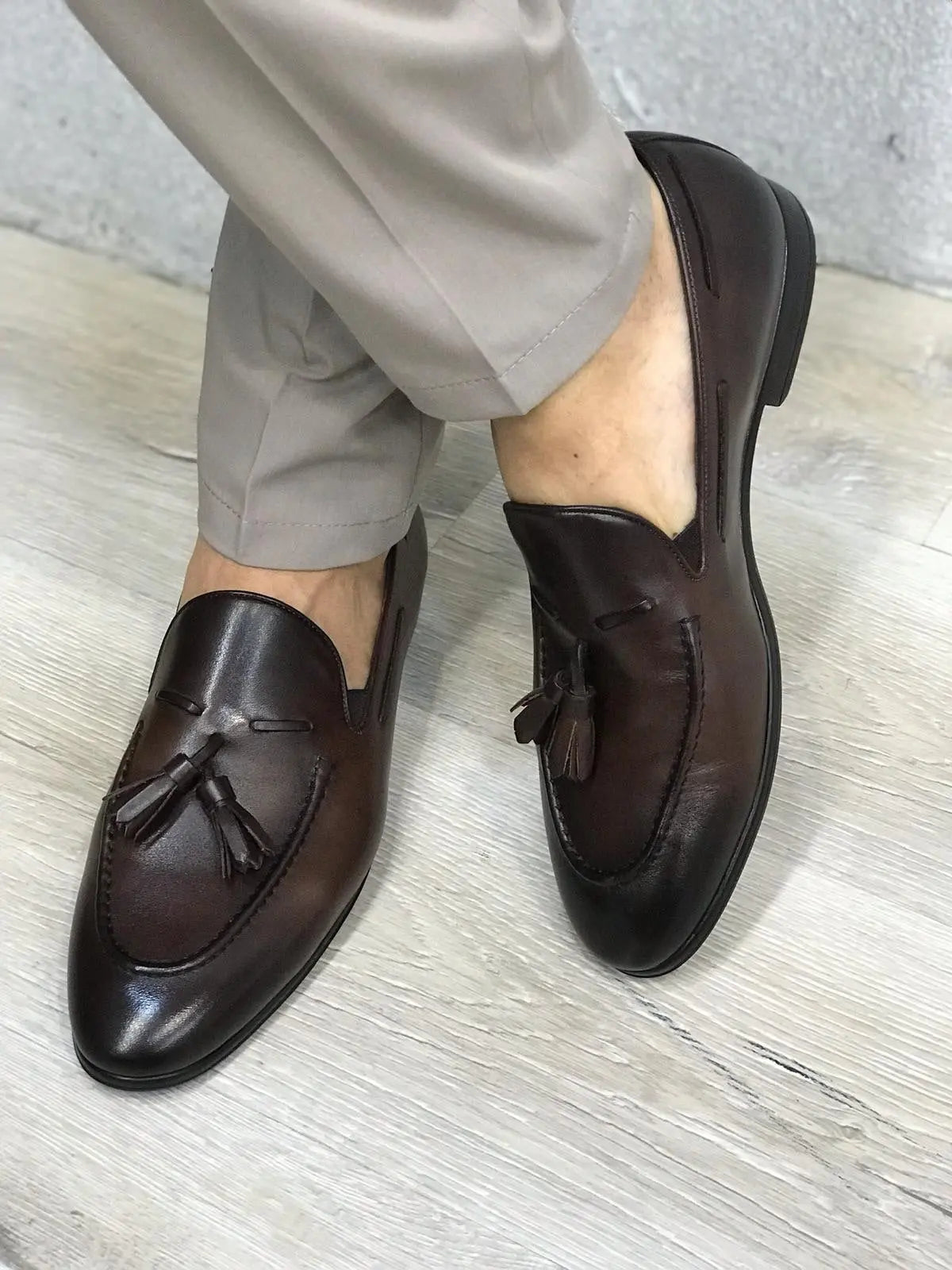 Tassel Leather Dark Brown Loafers – Sophisticated Footwear for Every Occasion - BRABION