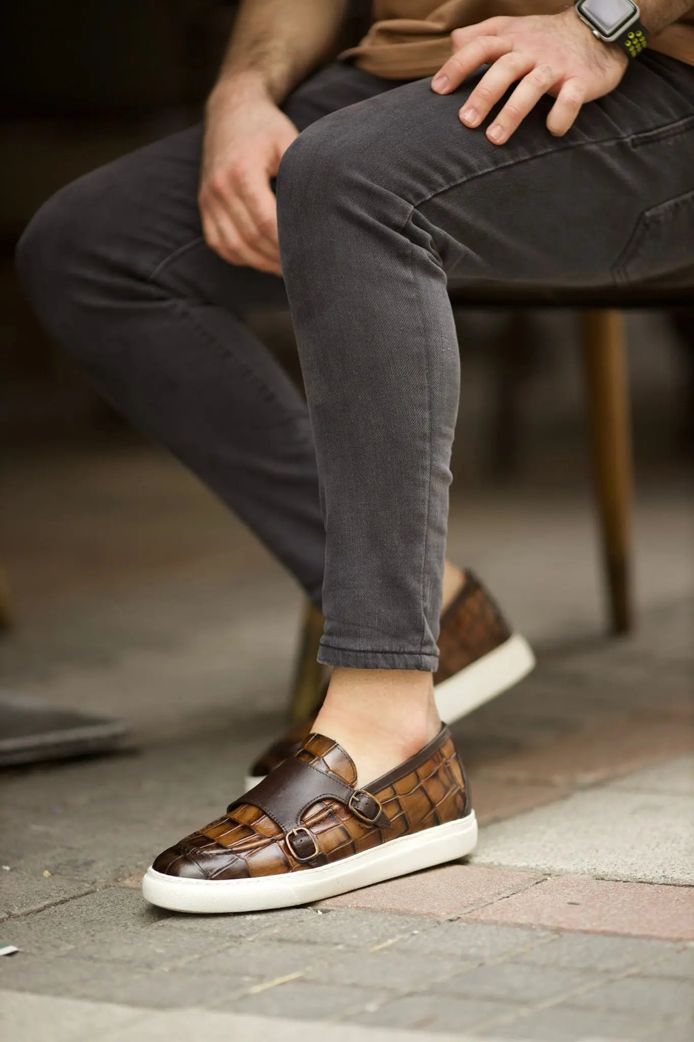 Romeo Pool Buckle Crocodile Pattern Brown Loafers - BRABION