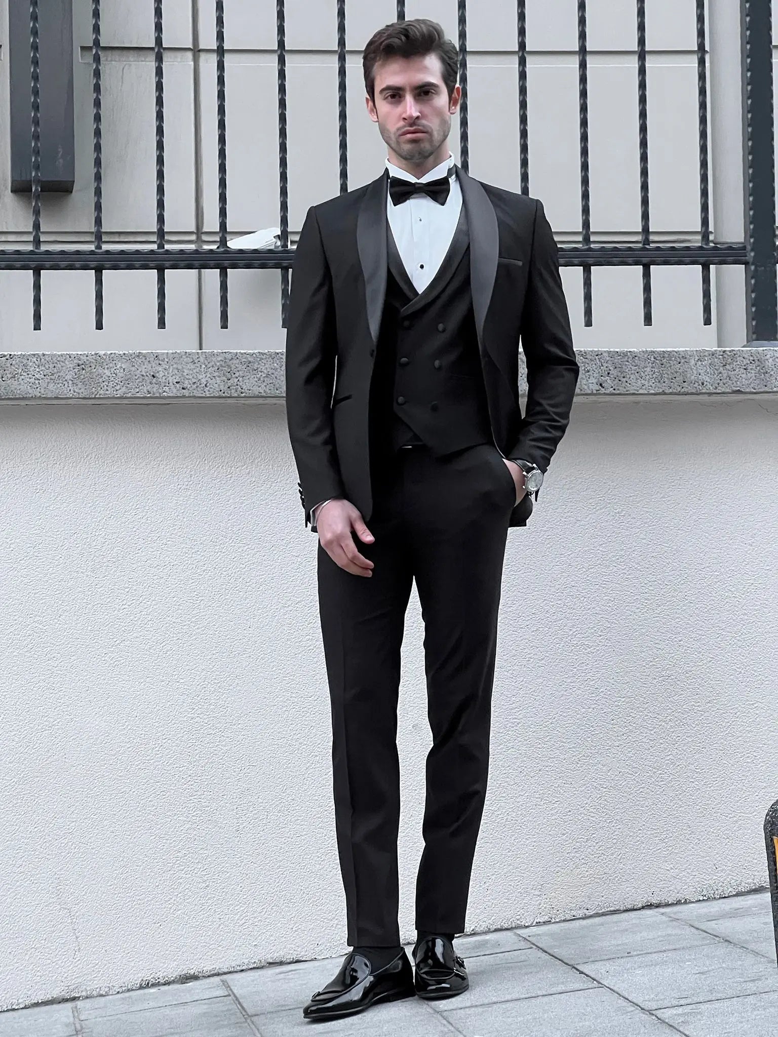 Enzo Black Shawl Lapel Slim Fit Tuxedo for Men - BRABION