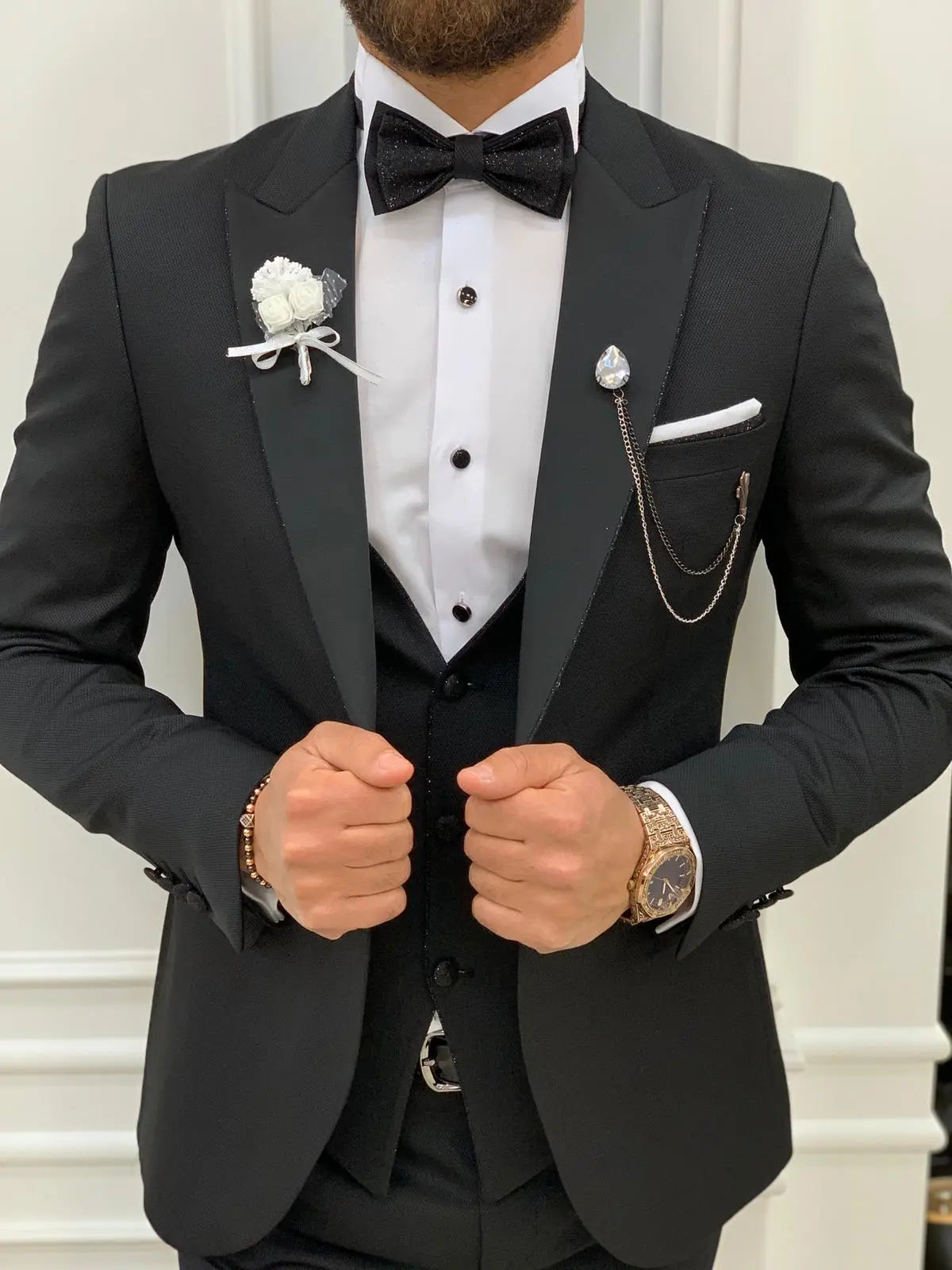 Wilson Black Peak Lapel Tuxedo: Elegance Redefined - BRABION