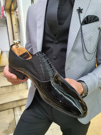 VillaNova Black Laced Oxford - Elegant Patent Leather Shoes - BRABION