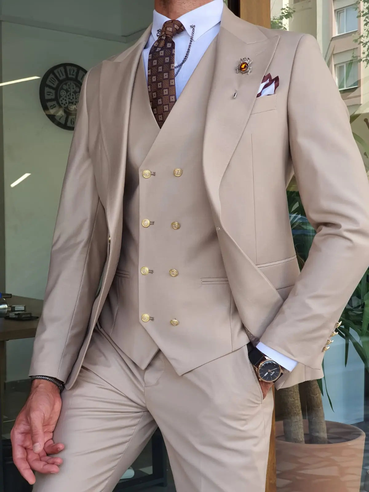 Boston Beige Slim Fit Peak Lapel Wool Suit - Elevate Your Wardrobe BOJONI