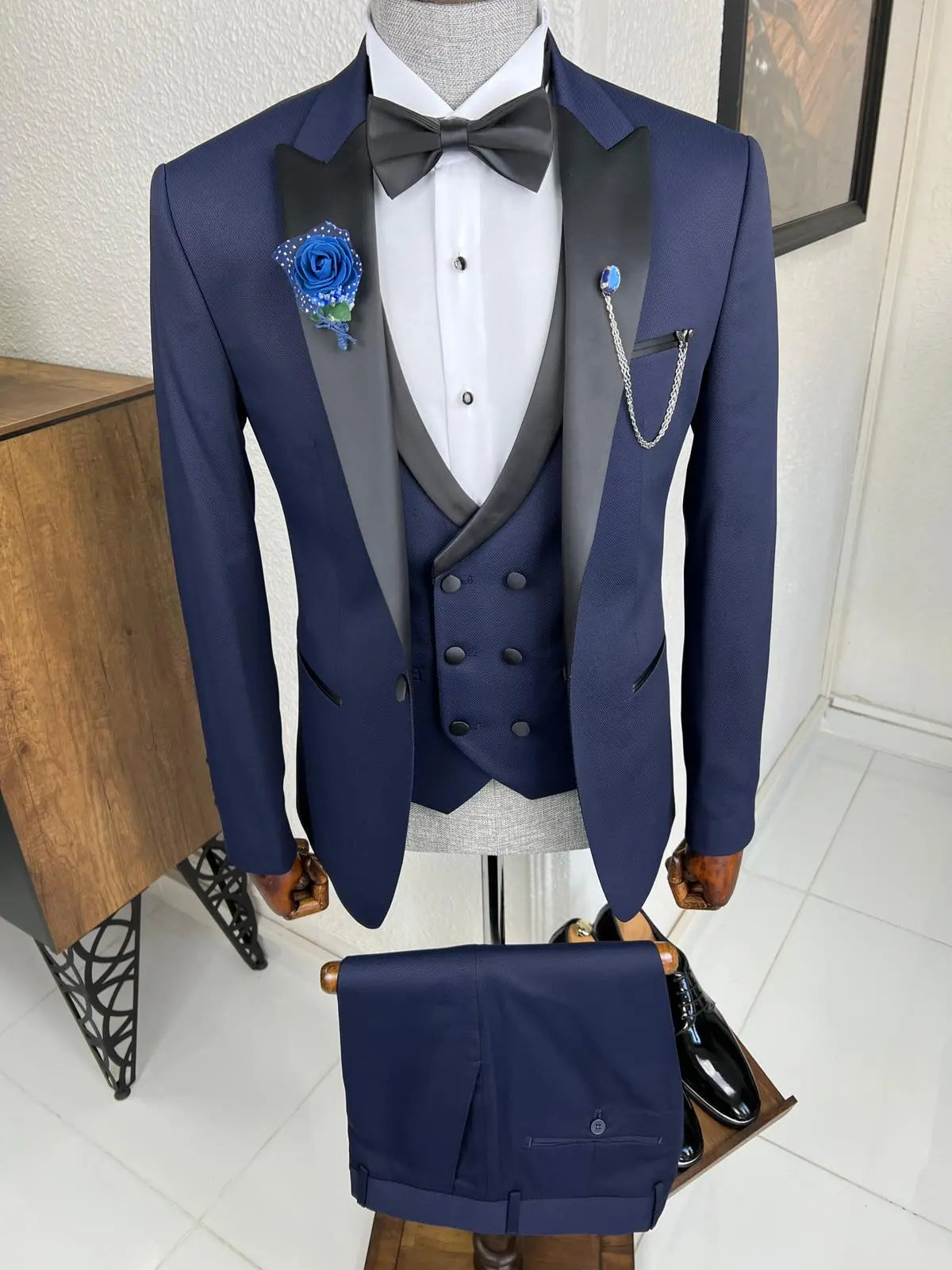 Bensen Slim Fit Patterned Navy Blue Dovetail Collared Tuxedo - BRABION