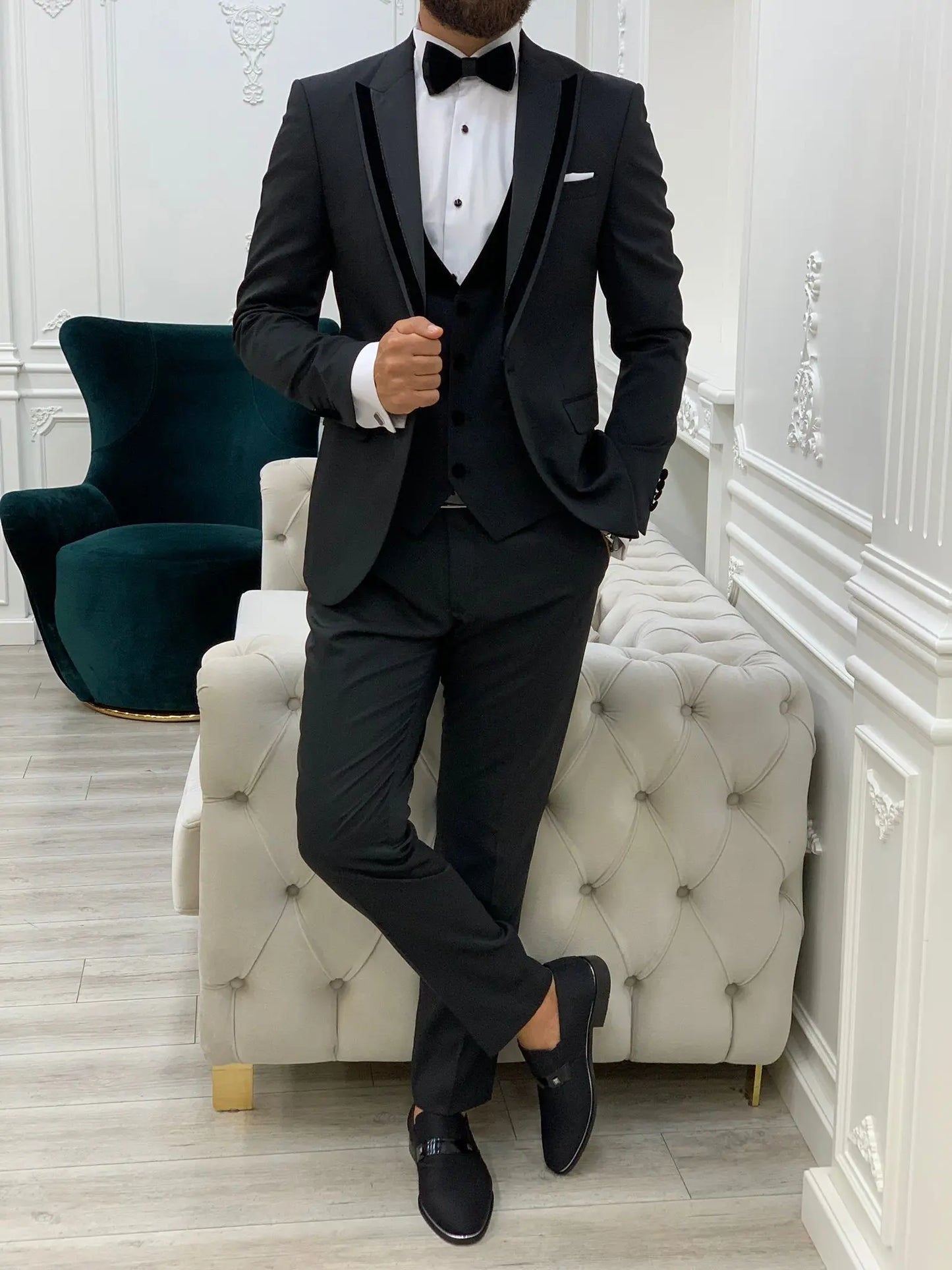 Edmond Black Slim Fit Velvet Peak Lapel Tuxedo - BRABION