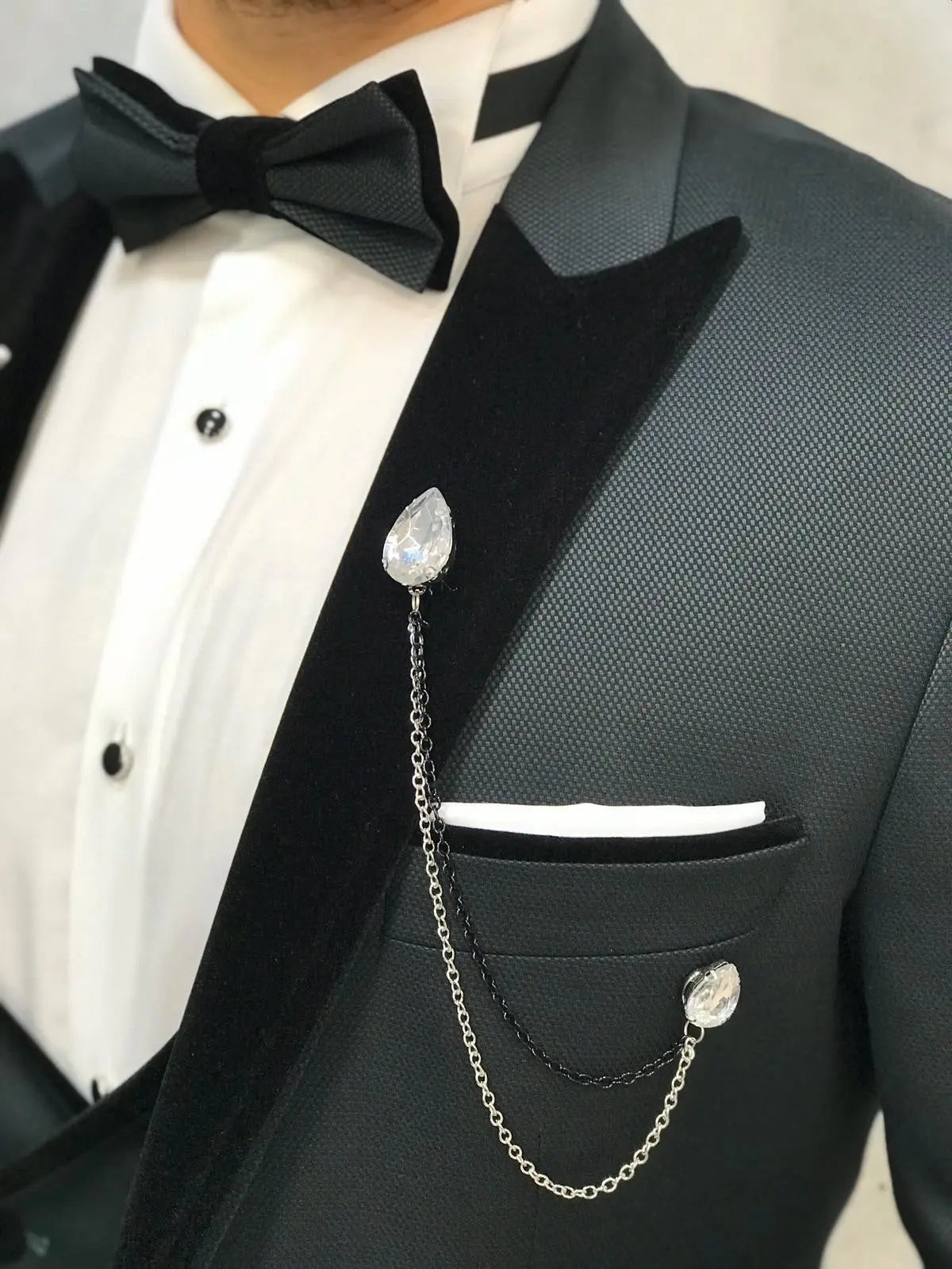 Ventura Green Slim Fit Velvet Peak Lapel Tuxedo - BRABION