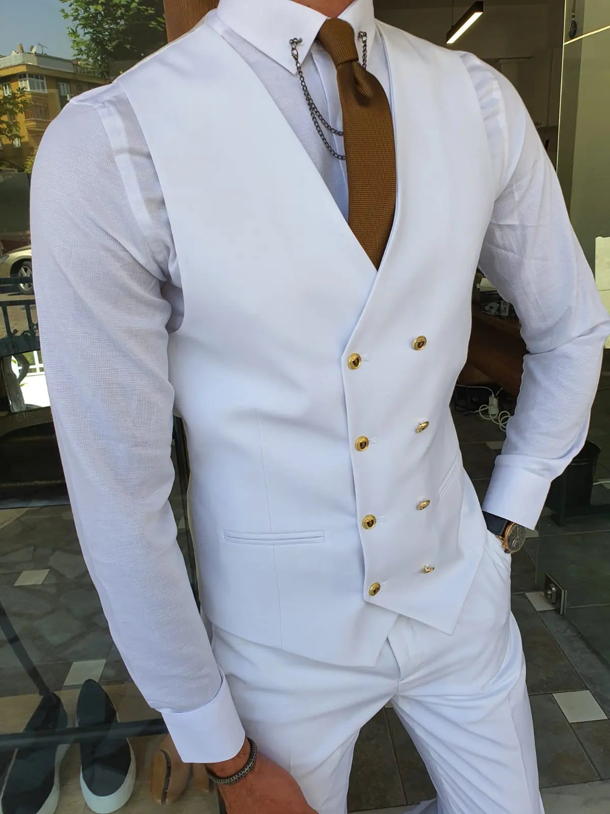 Boston White Slim Fit Peak Lapel Wool Suit for Modern Men BOJONI
