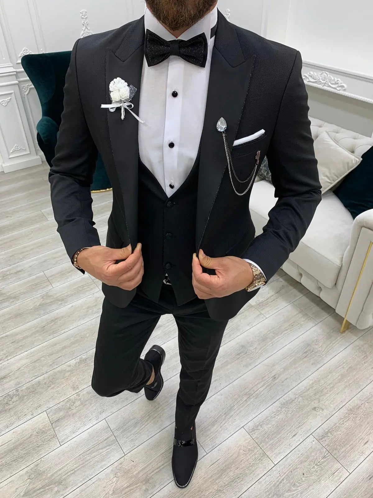 Wilson Black Peak Lapel Tuxedo: Elegance Redefined - BRABION