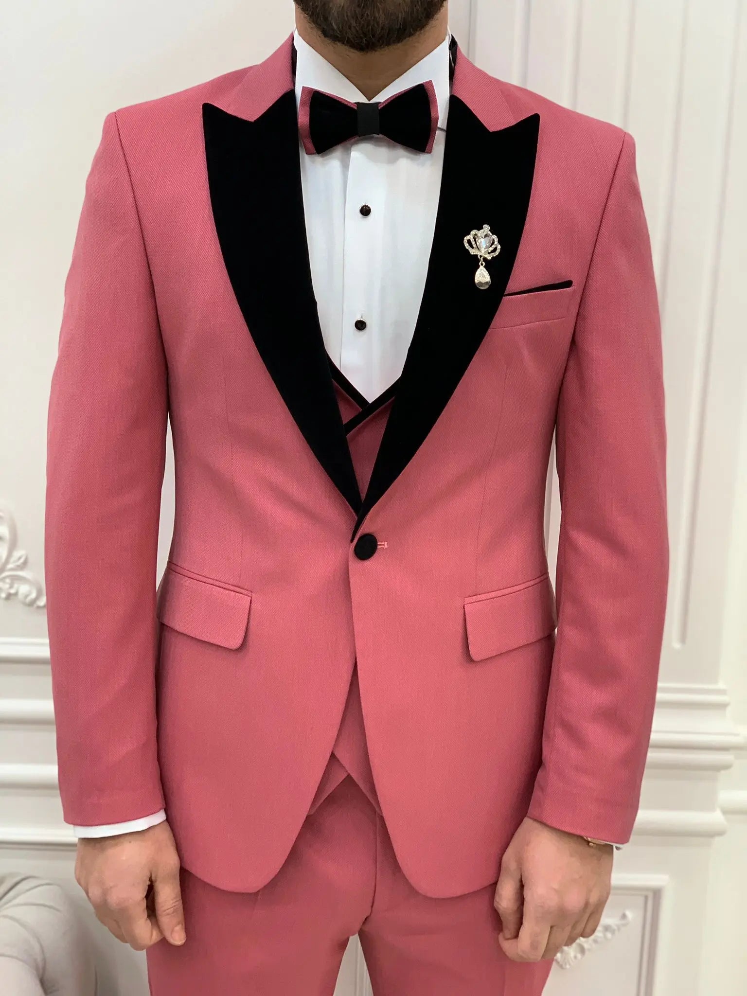 Eden Pink Slim Fit Velvet Peak Lapel Tuxedo for Men - BRABION