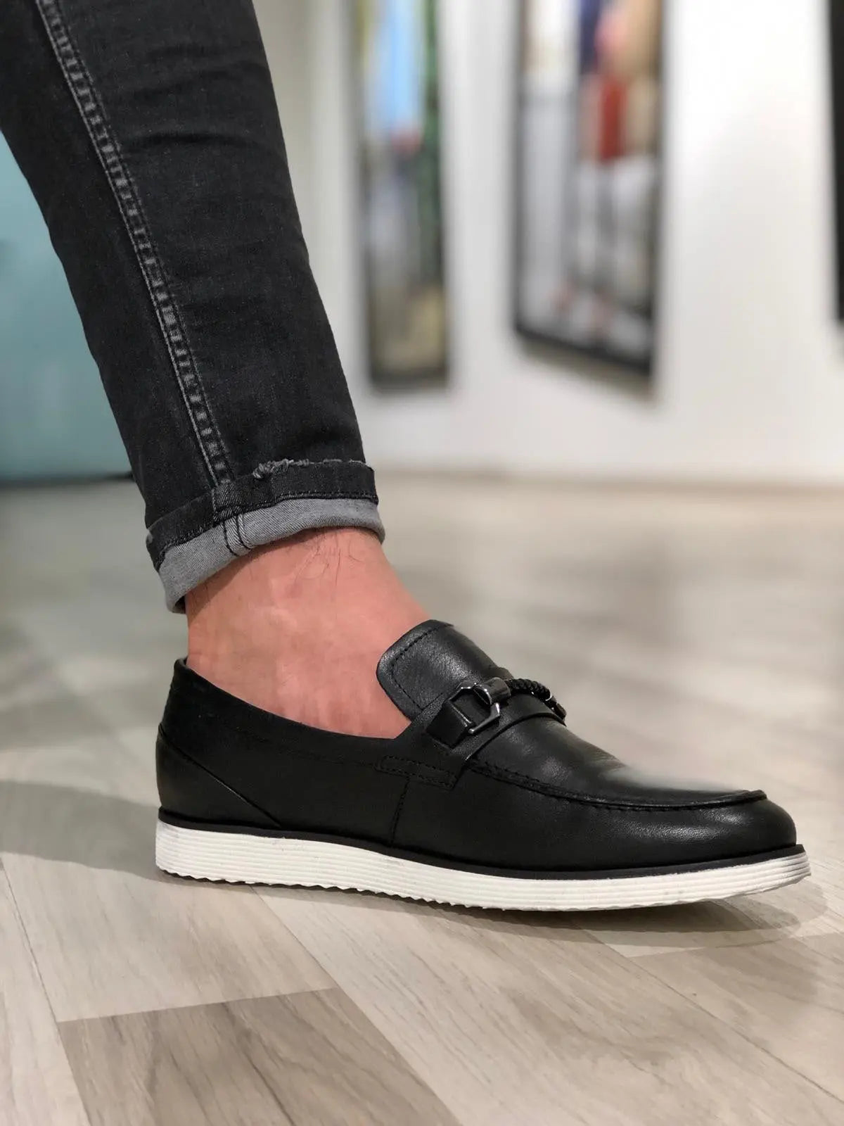 Heritage Buckle Detail Black Loafer - BRABION