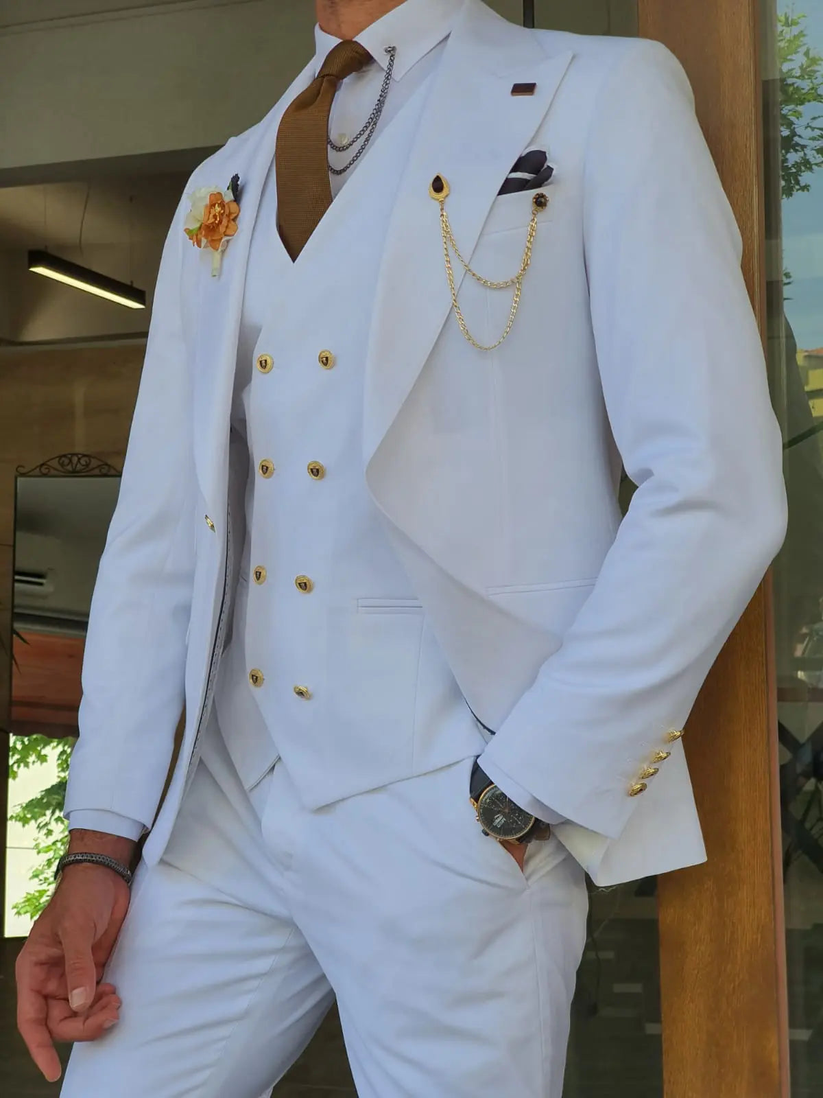 Boston White Slim Fit Peak Lapel Wool Suit for Modern Men BOJONI