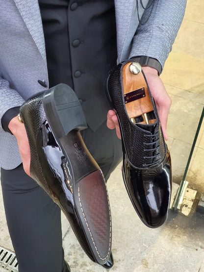 VillaNova Black Laced Oxford - Elegant Patent Leather Shoes - BRABION