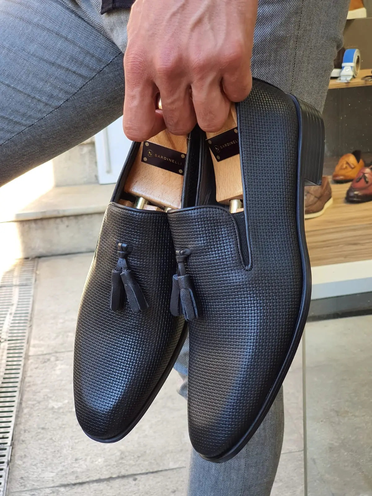 Fort Worth Black Patterned Tassel Loafer - Elegant Leather Shoes for Every Occasion - BRABION