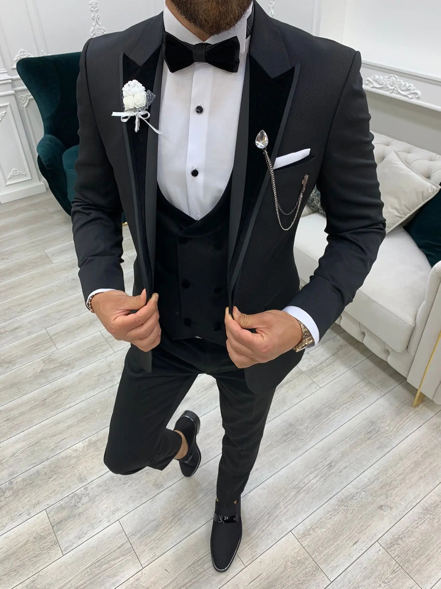 Wilson Black Velvet Shawl Lapel Tuxedo: The Ultimate Formalwear Statement - BRABION